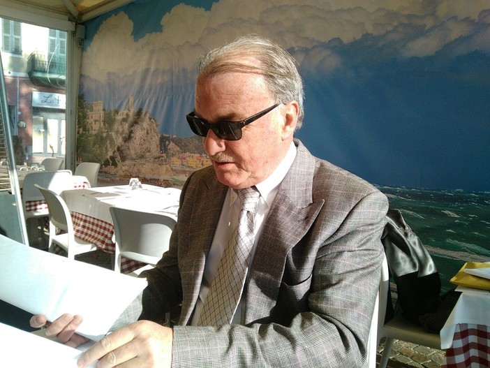 Finale Ligure, presentata la lista civica "Cervone sindaco": "Fremo per tornare a occuparmi della mia città natale" (VIDEO)