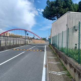 Albenga, posizionati due dossi nei pressi della scuola d’infanzia Campolau
