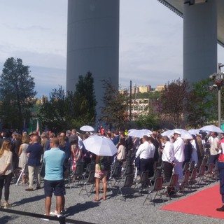 Ponte Morandi, le celebrazioni in ricordo delle vittime nel giorno del quarto anniversario del crollo (Foto e video)