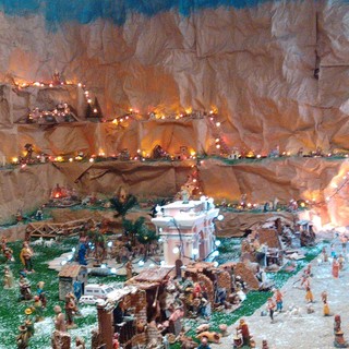 Torna il grande presepe della Croce Bianca di Finalmarina