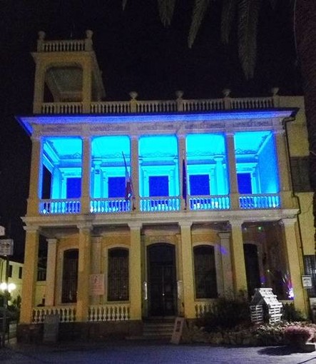 Borghetto Santo Spirito "si illumina di blu" per combattere il problema dell'autismo Borghetto Santo Spirito "si illumina di blu" per combattere il problema dell'autismo