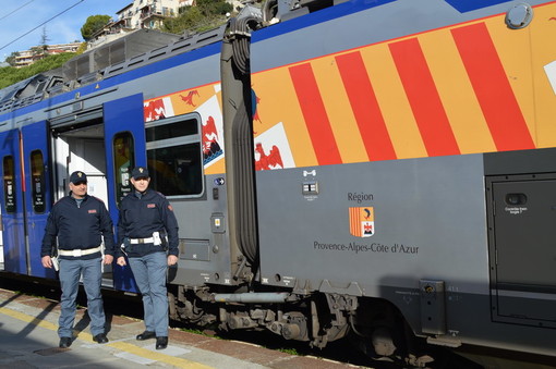Molestie nelle stazioni ed una rapina ai danni di un convento: 37enne arrestato a Sanremo dalla Polizia Ferroviaria