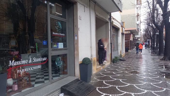 Blackout nella notte ad Albenga: viale Pontelungo al freddo e negozi costretti a sospendere l’attività Blackout nella notte ad Albenga: viale Pontelungo al freddo e negozi costretti a sospendere l’attività