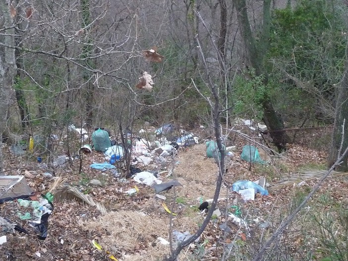 Le Guardie WWF proseguono l'attività di controllo e scoprono nuovi abbandoni a Toirano