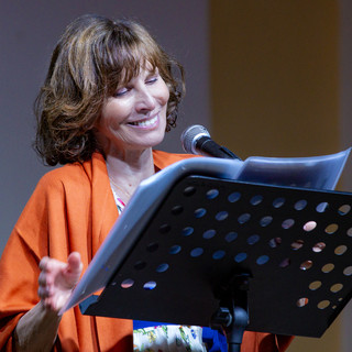 Teatro Pubblico Ligure ad Albisola: domenica 21 Patrizia Milani ne "Le sirene", stasera Paolo Rossi al Palasport