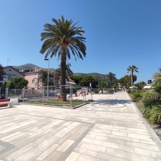 Ceriale, riaperta la passeggiata a mare di ponente Ceriale, riaperta la passeggiata a mare di ponente