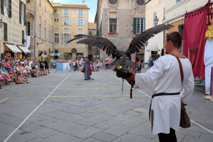 Un sabato spettacolare al Palio dei Rioni di Albenga: la FOTOGALLERY Un sabato spettacolare al Palio dei Rioni di Albenga: la FOTOGALLERY