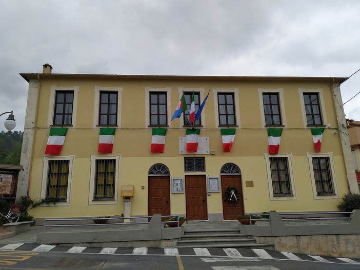 Giustenice: completati i lavori di efficientamento energetico del palazzo comunale, ufficio postale, biblioteca e sala polivalente Giustenice: completati i lavori di efficientamento energetico del palazzo comunale, ufficio postale, biblioteca e sala polivalente