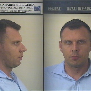 Savona, furto di bancomat con prelievo di denaro ai pensionati: arrestati tre rumeni