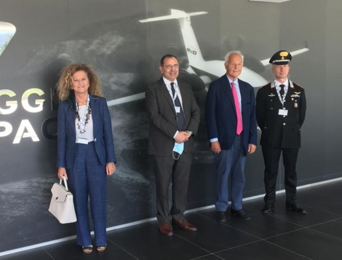 Piaggio Aerospace: allo stabilimento di Villanova d’Albenga la visita del Prefetto Antonio Cananà Piaggio Aerospace: allo stabilimento di Villanova d’Albenga la visita del Prefetto Antonio Cananà