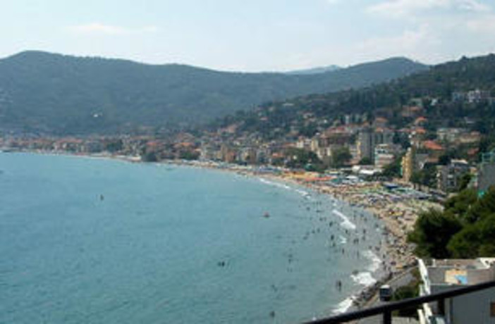 Alassio: mercoledì passeggiata e doppio appuntamento per i più piccini Alassio: mercoledì passeggiata e doppio appuntamento per i più piccini