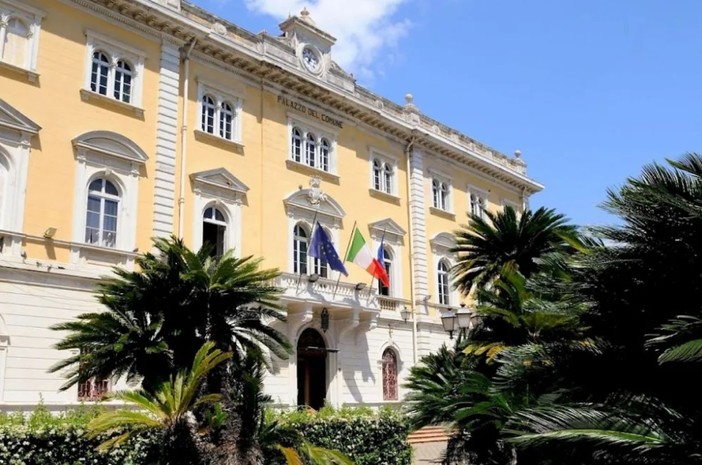 Alassio, l'archivio comunale si sposta in via Mazzini Alassio, l'archivio comunale si sposta in via Mazzini