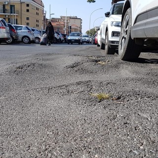 Loano, al via i lavori di sistemazione del parcheggio di piazza Cai