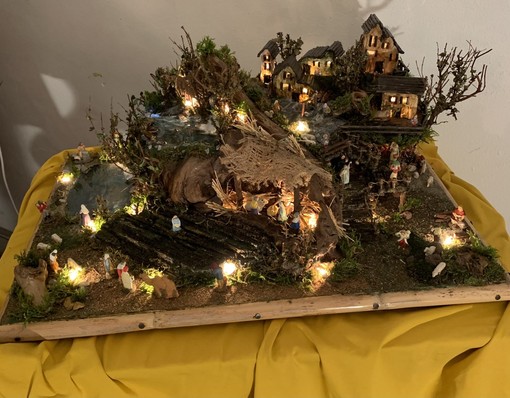 Le opere presepiali degli appassionati artisti savonesi in mostra alla fortezza del Priamar Le opere presepiali degli appassionati artisti savonesi in mostra alla fortezza del Priamar