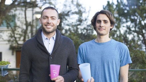 Dall'idea di due giovani di Savona nasce 'Pcup', il bicchiere indistruttibile e 'intelligente' che favorisce il riuso Dall'idea di due giovani di Savona nasce 'Pcup', il bicchiere indistruttibile e 'intelligente' che favorisce il riuso