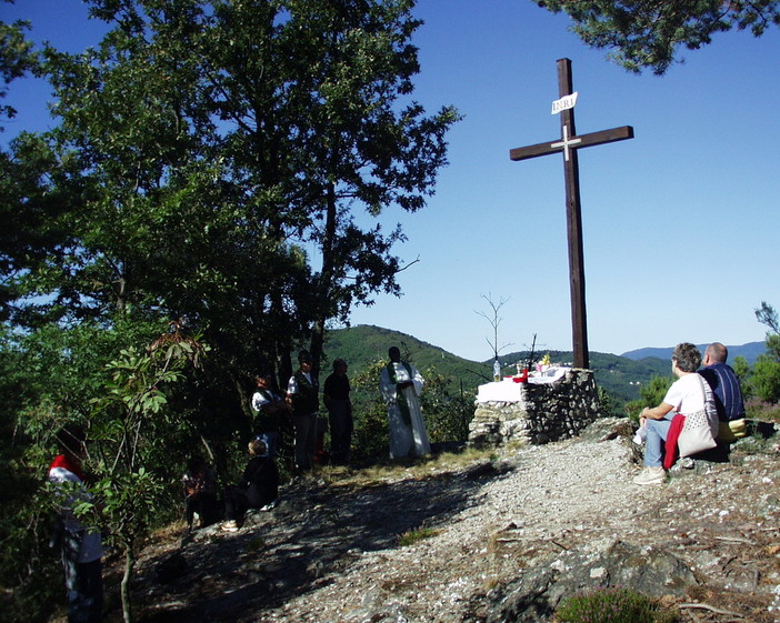 A Mallare la tradizionale processione settembrina alla “Rocca della Madonna”