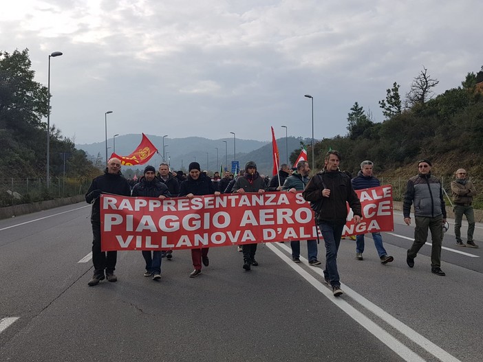 Piaggio Aerospace, Regione e azienda chiedono ai sindacati di "non turbare con comunicati stampa avventati"