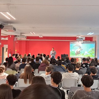 “Play to Stay”, studenti protagonisti al Ferraris Pancaldo: lo sport come motore di inclusione