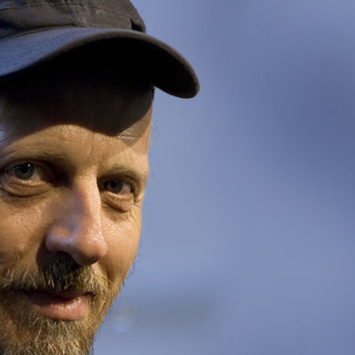 Marco Paolini al Chiabrera con la “Ballata di uomini e cani” dedicata a Jack London