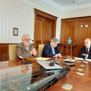 Consegna di merce dai supermercati alle famiglie bisognose, il coinvolgimento delle scuole e dei commercianti/ristoratori: tre progetti per dire "No allo spreco" Consegna di merce dai supermercati alle famiglie bisognose, il coinvolgimento delle scuole e dei commercianti/ristoratori: tre progetti per dire "No allo spreco"