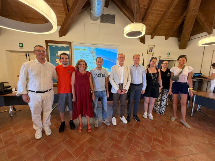 Andora presenta una rete di sentieri per tutti: 43 chilometri ad anello e 26 di collegamenti asfaltati Andora presenta una rete di sentieri per tutti: 43 chilometri ad anello e 26 di collegamenti asfaltati