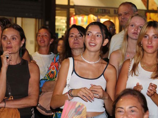 Alcune ammiratrici durante la precedente finale