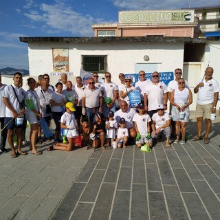 Savona, raccolti 5 mila mozziconi alle Fornaci sulla spiaggia dello Scaletto dei pescatori