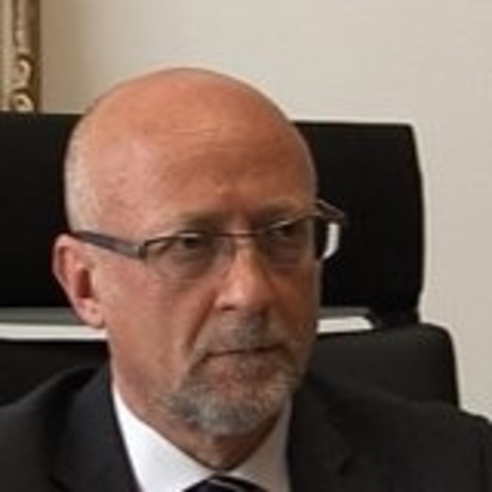 Il segretario generale del Comune di Vado Piero Araldo nominato Ufficiale dell’Ordine “Al Merito della Repubblica Italiana” Il segretario generale del Comune di Vado Piero Araldo nominato Ufficiale dell’Ordine “Al Merito della Repubblica Italiana”