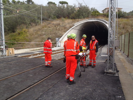 Esercitazione di emergenza sulla nuova linea a doppio binario Andora - San Lorenzo Esercitazione di emergenza sulla nuova linea a doppio binario Andora - San Lorenzo