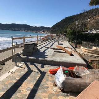 Lavori in corso ad Alassio: prosegue il rifacimento della passeggiata Ciccione (FOTO)