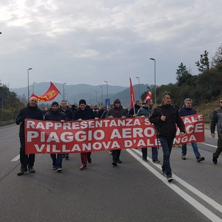 Piaggio Aerospace, Regione e azienda chiedono ai sindacati di "non turbare con comunicati stampa avventati" Piaggio Aerospace, Regione e azienda chiedono ai sindacati di "non turbare con comunicati stampa avventati"