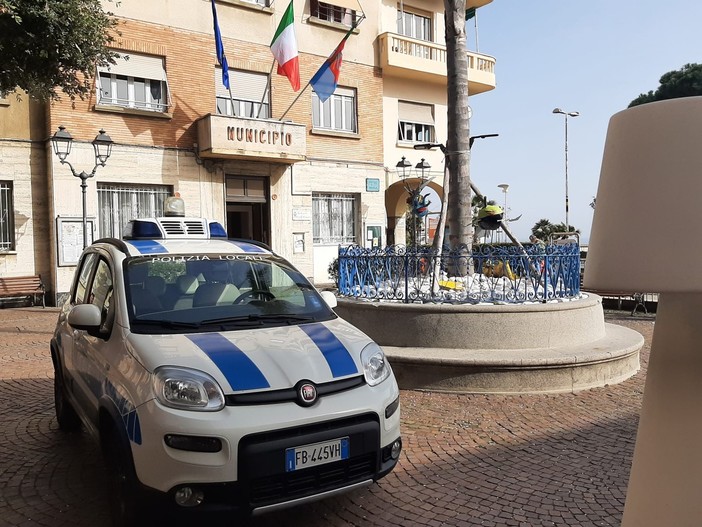 In possesso di documenti falsi, 23enne straniero arrestato ad Albissola Marina