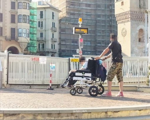 Ponte Darsena Savona rotto