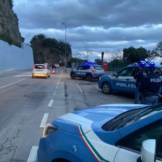 Savona, “beccato” mentre cedeva una dose di hashish in corso Tardy e Benech: in manette un 31enne Savona, “beccato” mentre cedeva una dose di hashish in corso Tardy e Benech: in manette un 31enne