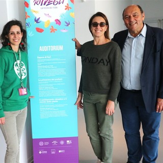 Padova, 150 persone presenti all’incontro di divulgazione scientifica sui fiori eduli con Claudio Porchia e Silvia Parodi (FOTO)