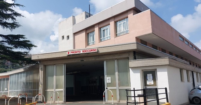 Alassio, grave infortunio sul lavoro: uomo perde una mano, codice rosso al San Paolo