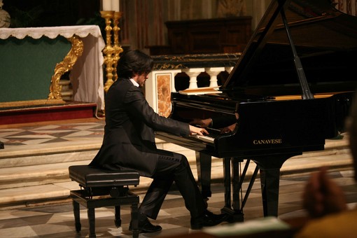 Finale Ligure: concerto del pianista Luca Trabucco a Santa Caterina Finale Ligure: concerto del pianista Luca Trabucco a Santa Caterina