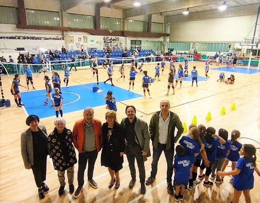 Il grande volley femminile sbarca a Pietra Ligure: il 14 settembre amichevole di lusso tra Chieri' 76 e Pays d'Aix Venelles Volley-Ball Il grande volley femminile sbarca a Pietra Ligure: il 14 settembre amichevole di lusso tra Chieri' 76 e Pays d'Aix Venelles Volley-Ball