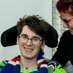 Albenga abbraccia Paolo Sarullo, la maratona della solidarietà fa tappa in città