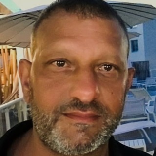 Malore fatale davanti al Gulliver di via Schiantapetto: muore il 53enne Pino Pugnaghi