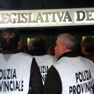 Protesta dei dipendenti delle  Province di Savona e Imperia a Genova per il presidio sotto la sede del Consiglio Regionale Ligure
