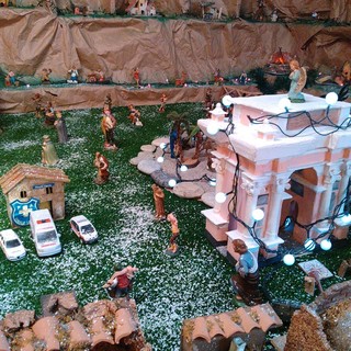Sei metri di lunghezza e oltre 100 statuine: è il presepe artistico della Croce Bianca di Finalmarina (FOTO e VIDEO)