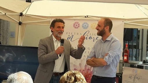 Il centro di Pietra Ligure si trasforma in un giardino: dal 10 al 12 giugno torna "Pietra Ligure in fiore" Il centro di Pietra Ligure si trasforma in un giardino: dal 10 al 12 giugno torna "Pietra Ligure in fiore"