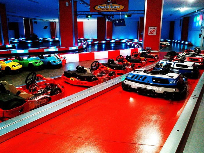 Nasce ad Albenga qualcosa di unico a livello mondiale: una pista da kart indoor Nasce ad Albenga qualcosa di unico a livello mondiale: una pista da kart indoor