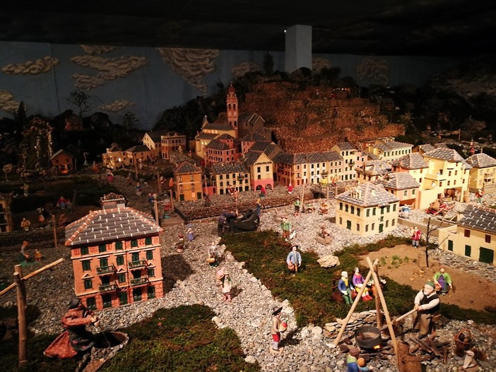 Presepe meccanico di Luceto, dal 1979 tradizione e festa per tutti gli albisolesi Presepe meccanico di Luceto, dal 1979 tradizione e festa per tutti gli albisolesi