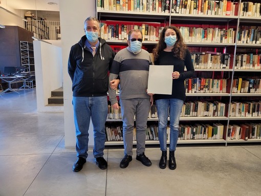 Loano, in biblioteca una nuova postazione dedicata a non vedenti e ipovedenti
