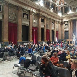 Anziani e crisi: secondo la Cgil "Trentamila senza la possibilità di curarsi" (FOTO) Anziani e crisi: secondo la Cgil "Trentamila senza la possibilità di curarsi" (FOTO)