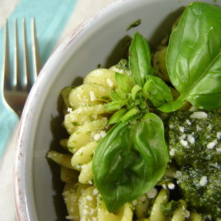 Pasta Pesto Day: da oggi 350 ristoranti di tutto il mondo proporranno un piatto di gnocchi al pesto solidale per rilanciare Genova e la Liguria