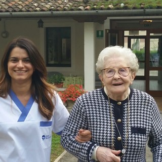 AAA cercasi urgentemente 350 operatori a tempo pieno e altri 1.200 part time per residenze sanitarie per anziani