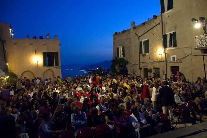 Piazza Sant'Agostino, Verezzi